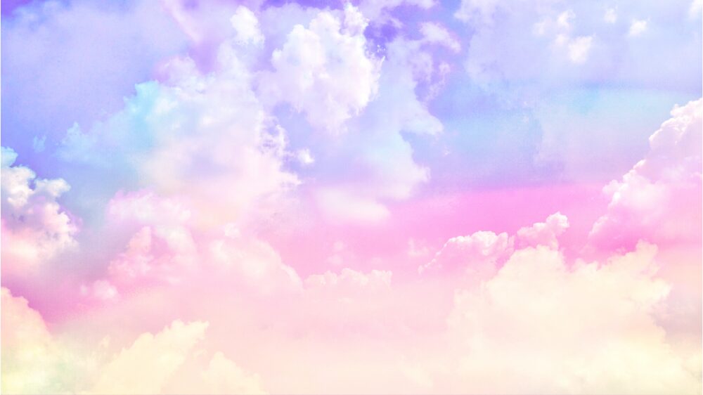 様々な色の雲